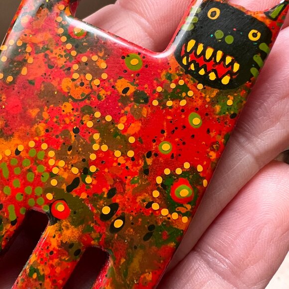 VINTAGE 1997 Mark Soppeland Signed SCARY CAT Brooch, Artisan Hand Made Folk Art - Picture 5 of 5